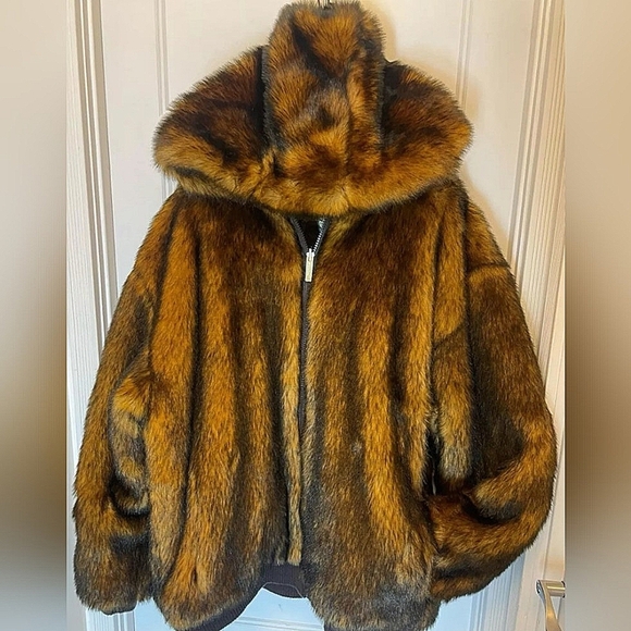 Men's red fox fur coat very high end and quality is thru the roof mens 3x Faux